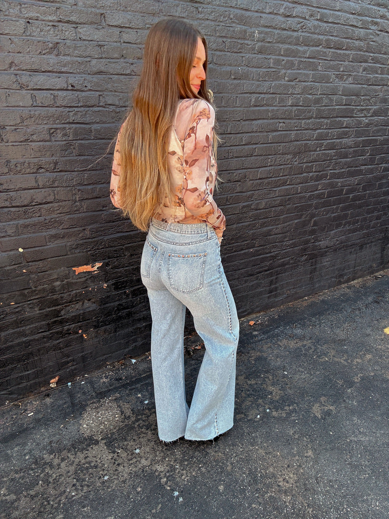 Daze Far Out High Rise Wide in Let's Dance Jean