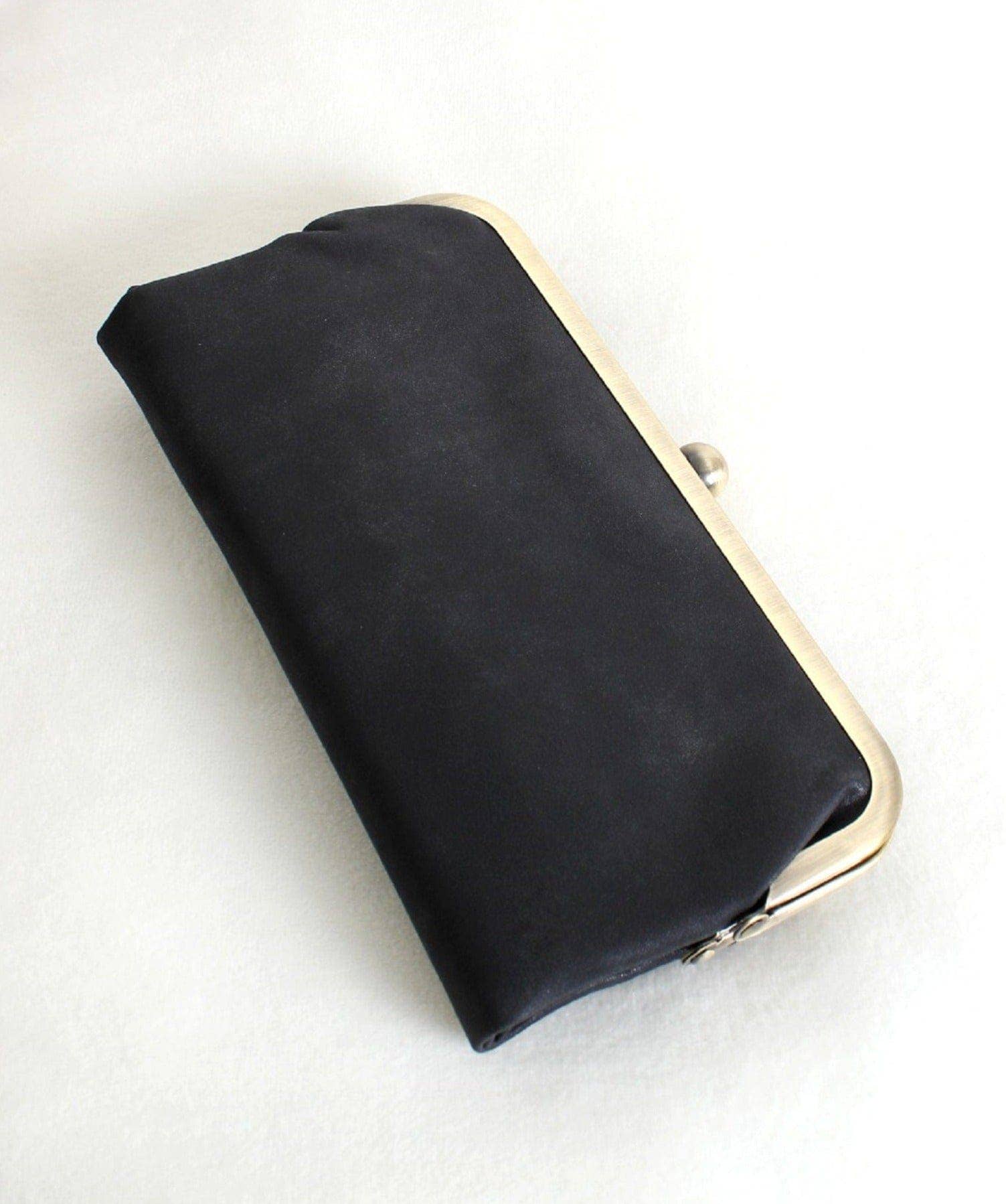 Karen Kiss Lock Clutch Bag: Black