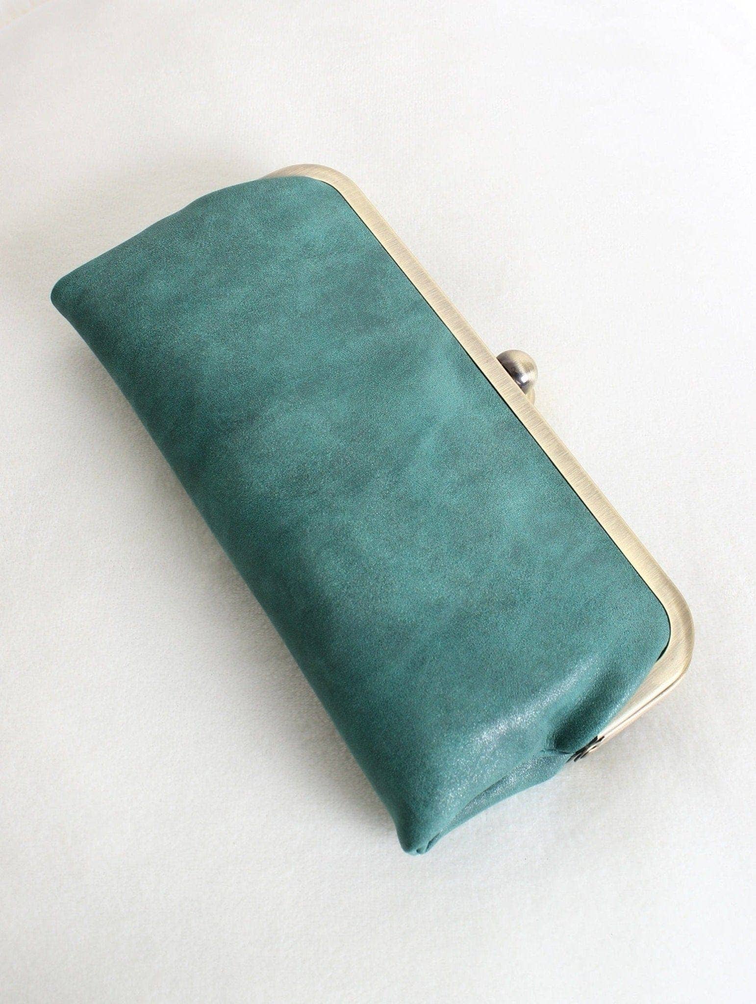Karen Kiss Lock Clutch Bag: Pearl Emerald