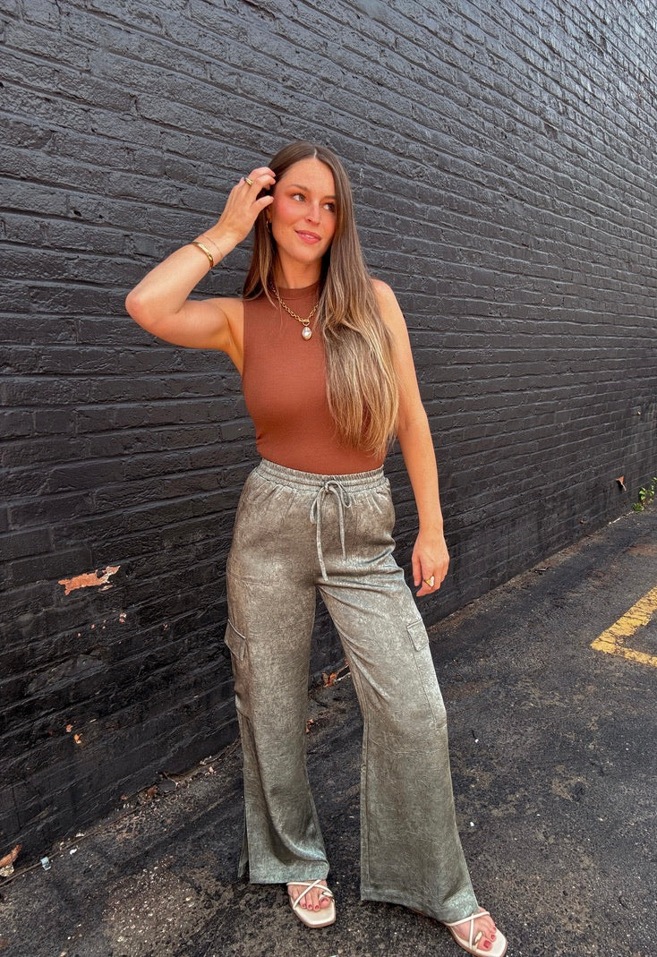 Sadie & Sage Ronan Mock Neck Ruched Knit Top