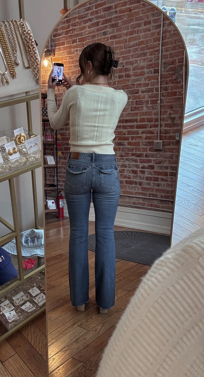 HIDDEN Happi Patch Pockets Flare Jean