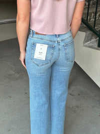 HIDDEN Ella Mid Rise Classic Straight Jean - Medium Light