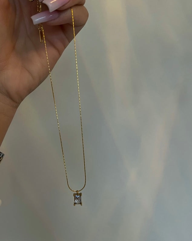 The Thin Selena Necklace