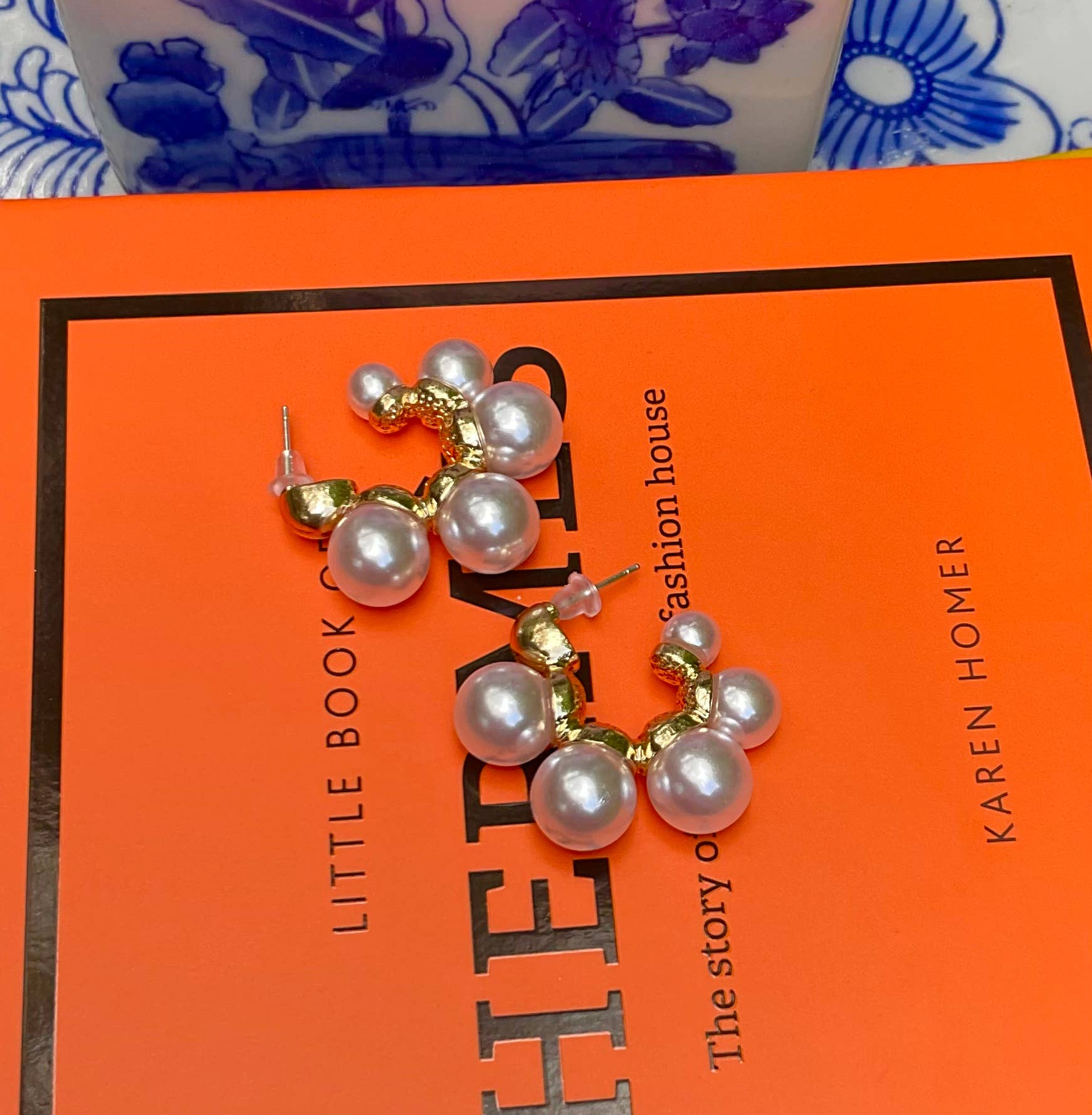 Everyday pearl hoop earrings