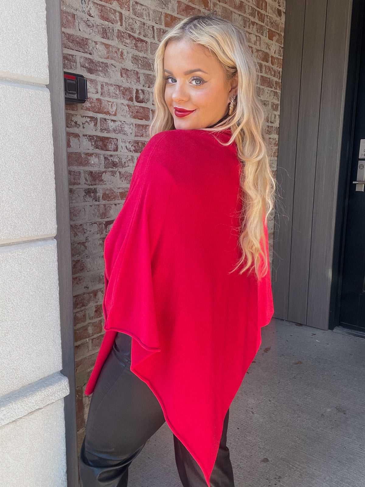Basic Triangle Poncho - Red